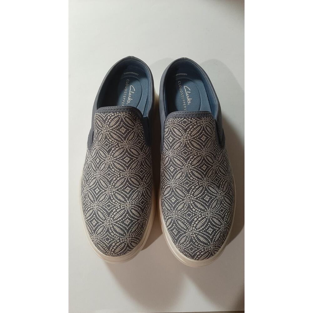 Clarks Cloudstepper Women Slip On Shoes